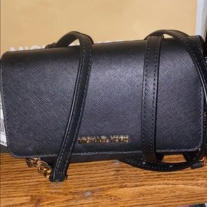 We Michael Kors jet set travel